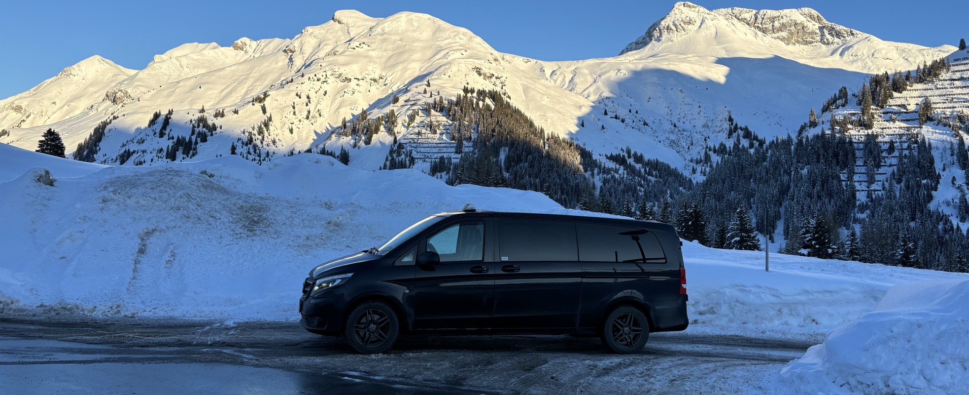 Taxi Fuchs unterwegs in St. Anton am Arlberg